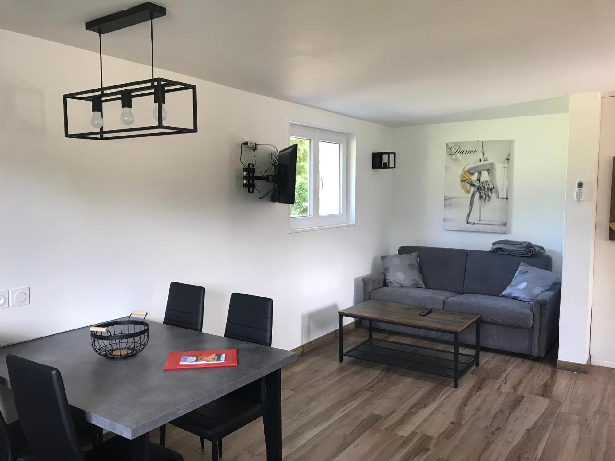 Maison 4 Etoiles Et Studio 3 Etoiles Independants Avec Piscine LʼIsle-sur-la-Sorgue Dış mekan fotoğraf