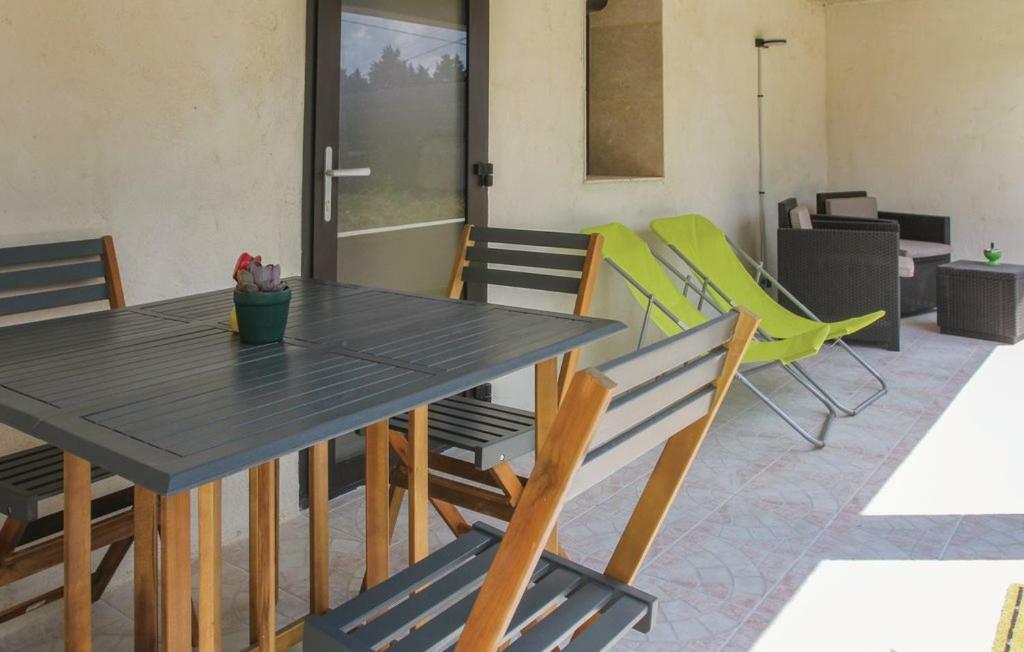 Maison 4 Etoiles Et Studio 3 Etoiles Independants Avec Piscine LʼIsle-sur-la-Sorgue Dış mekan fotoğraf